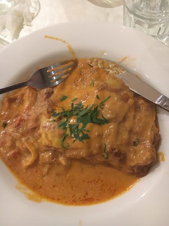 Piazza Italia - New Castle Tourism 0