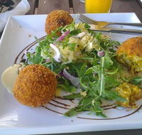 The Moo Winebar - Newcastle Accommodation