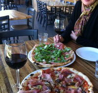 Bastoni Pizzeria - Newcastle Accommodation