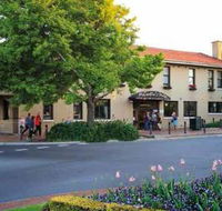 McCartin's Hotel Bistro - Newcastle Accommodation