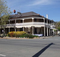 Seven Creeks Hotel - Newcastle Accommodation