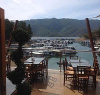 AQUA Bar  Cafe Lake Eildon - Newcastle Accommodation