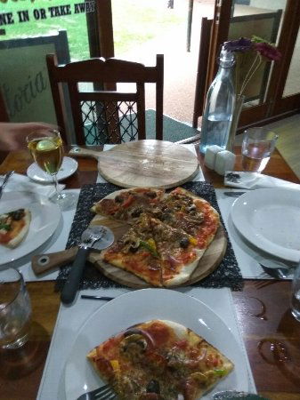 Eildon Woodfire Pizza - Newcastle Accommodation 0