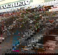 Wellington's Butchers and Cafe - Newcastle Accommodation