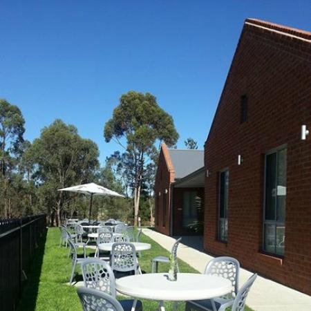 Farmers Arms Hotel - New Castle Tourism 0