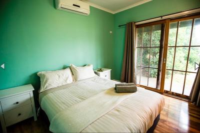 The 12 Apostles Inn / Princetown Tavern - Newcastle Accommodation 10