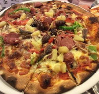 Lizas Woodfired Pizza