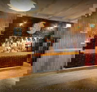 Lake Macquarie Hotel - Newcastle Accommodation