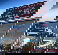 Cravin' Cafe  Burger Bar - Newcastle Accommodation