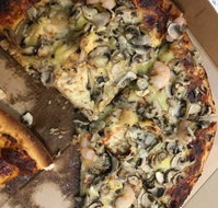 Julio's Pizza Bar Dapto - Newcastle Accommodation