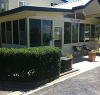Poplar Caravan Park  Harry's Snack Shack - Newcastle Accommodation