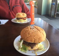 Thunderbolts Cafe  Takeaway - Newcastle Accommodation