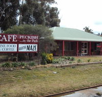 Cafe Peckish - Newcastle Accommodation
