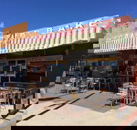 Cobar Hot Bake - Newcastle Accommodation