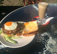 Robyn's Cafe - Newcastle Accommodation