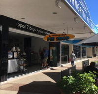 Coolangatta Pie Shop - New Castle Tourism