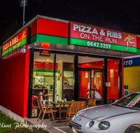 Pizza And Ribs On The Run - Newcastle Accommodation