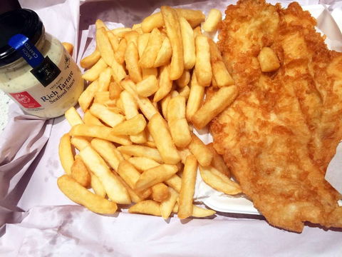 Piscari Fish & Chips - Newcastle Accommodation 0