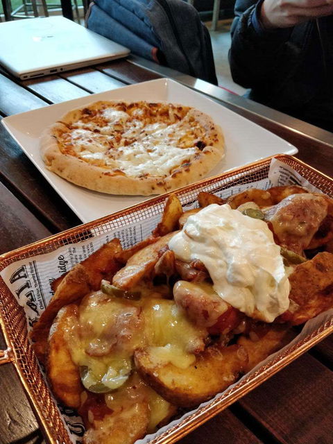 Sir John's Bar - Newcastle Accommodation 0