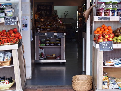 Causley Fresh Deli - Newcastle Accommodation 1