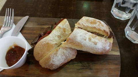 Croissant Express - Booragoon - Newcastle Accommodation 0