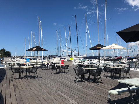 Lake Macquarie Yacht Club - Newcastle Accommodation 1