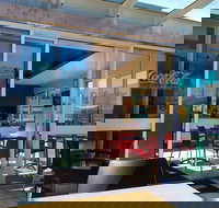 Pete's Upton St. Brasserie