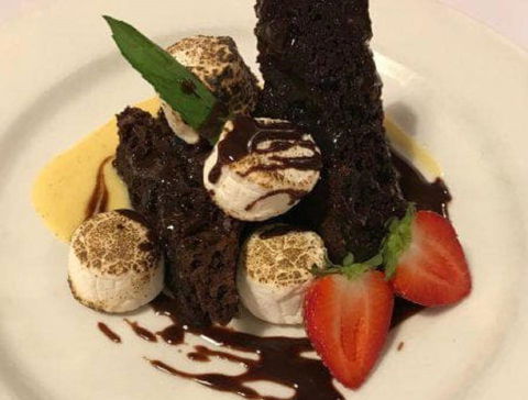 Trappers Restaurant - New Castle Tourism 1