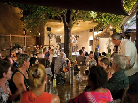 Swan Hill Club - Newcastle Accommodation 0