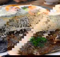 Com Tam Van Phat - Newcastle Accommodation