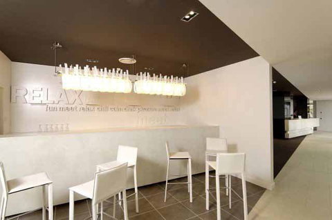 Fat Arnie Restaurant & Bar - Royal Pacific Hotel - Newcastle Accommodation 0