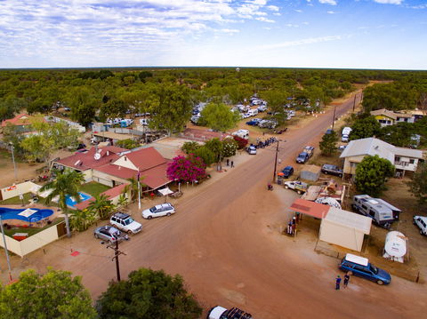 Daly Waters Historic Pub - New Castle Tourism 1