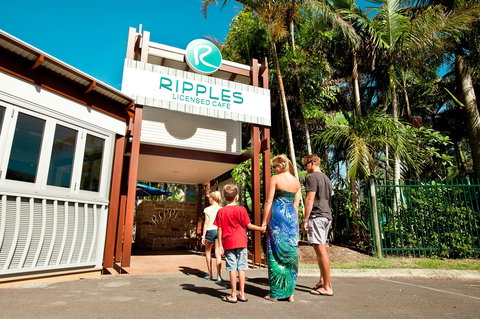 Ripples Licensed Cafe - Newcastle Accommodation 1
