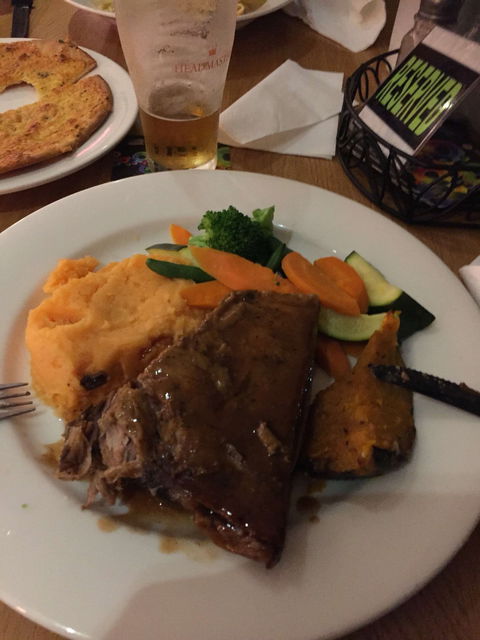 Bundaberg Services Club - Newcastle Accommodation 0