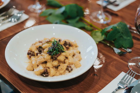Salena Estate Wines / Cucina 837 At Salena - Newcastle Accommodation 2