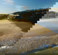 Lighthouse Beach Cafe - New Castle Tourism