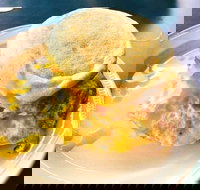 Lucky Duck Cafe  Bar