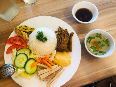 Chilli 'n' Chive - Newcastle Accommodation 0