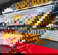 Bruces Ozzie Pizza - Newcastle Accommodation