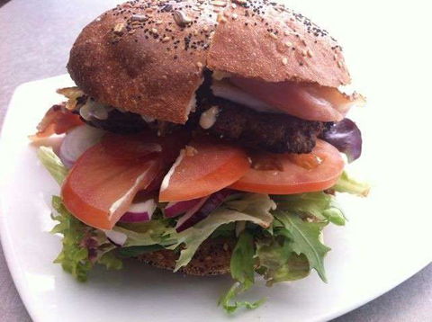 M&M Burger Bar And Take Away - Newcastle Accommodation 0