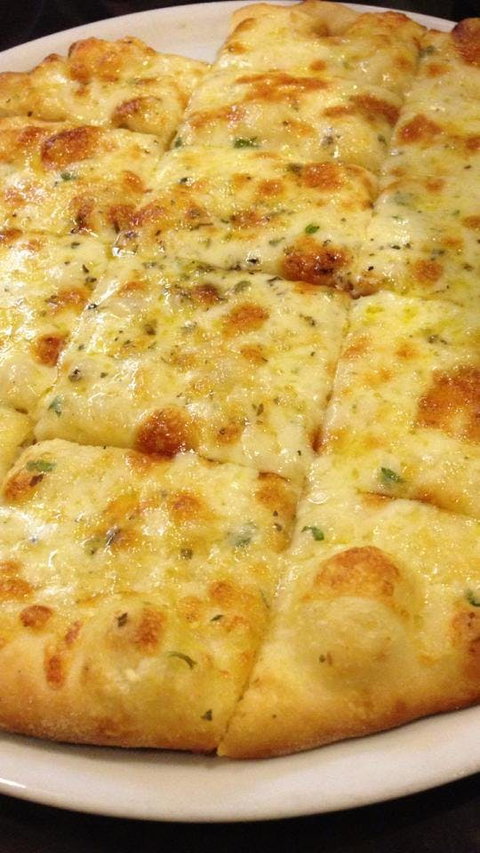 Liza's Woodfire Pizza - Newcastle Accommodation 0