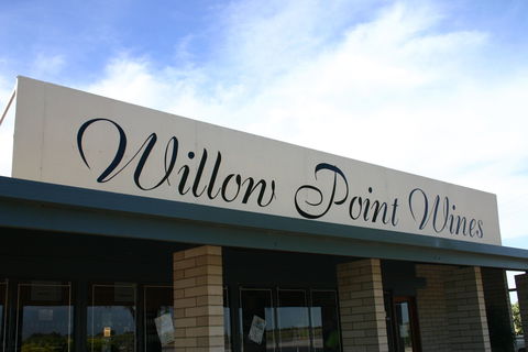 Willow Point Wines Cellar Door And Bottle Shop - Newcastle Accommodation 0
