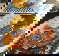 One By One Cafe - Newcastle Accommodation