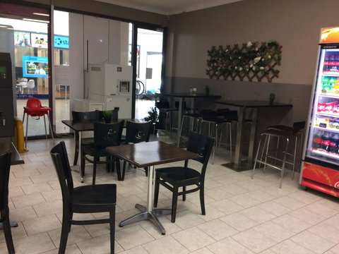 Icon Takeaway & Cafe - Newcastle Accommodation 0