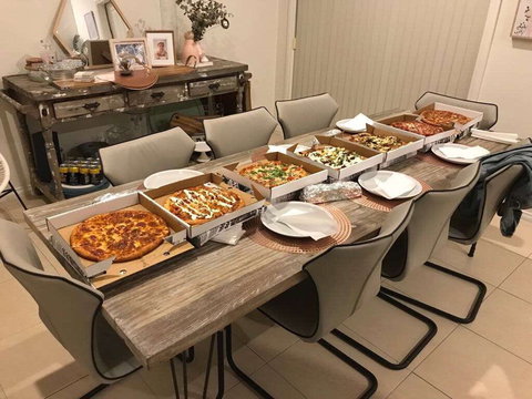 Sinatra’s Pizzeria - Newcastle Accommodation 0