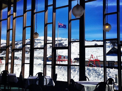 The Overflow Bar - Newcastle Accommodation 1
