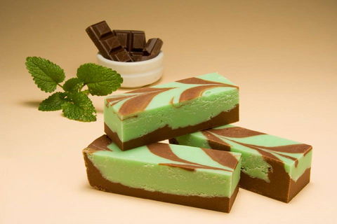 Mogo Fudge And Ice Cream /  Courtyard Cafe / Lots Of Lollies Mogo - New Castle Tourism 1