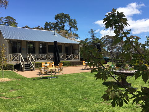 Mortimer's Wines Schoolhouse Cellar Door - Newcastle Accommodation 0