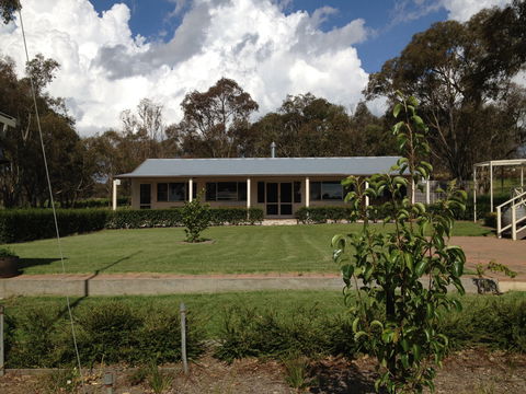 Mortimer's Wines Schoolhouse Cellar Door - Newcastle Accommodation 2