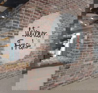 Warner Fresh Bake - Newcastle Accommodation